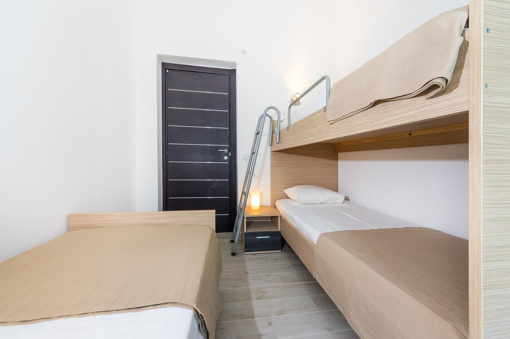 Apartments Draznik Затон Номер фото