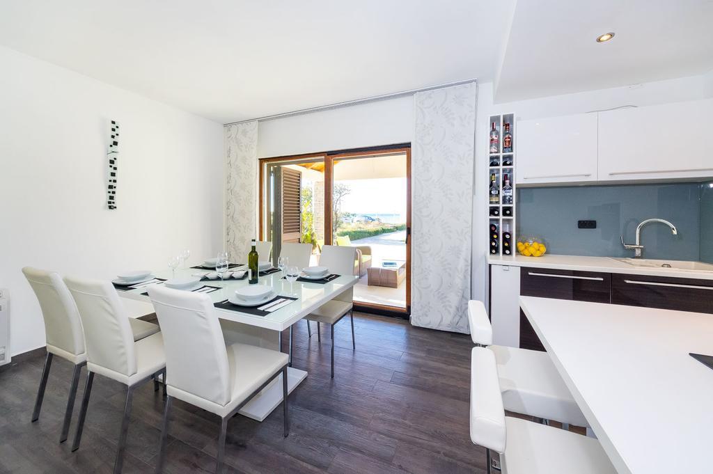 Apartments Draznik Затон Екстер'єр фото
