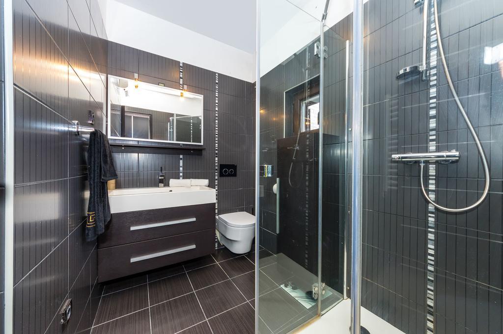 Apartments Draznik Затон Екстер'єр фото